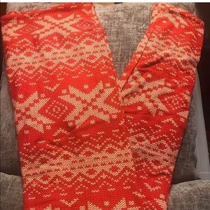 Lularoe Knit Christmas Leggings